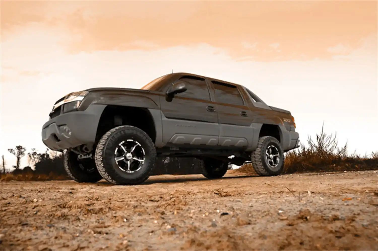 gm-lift-kit_279n2-avalanche-installed_1_2.jpg