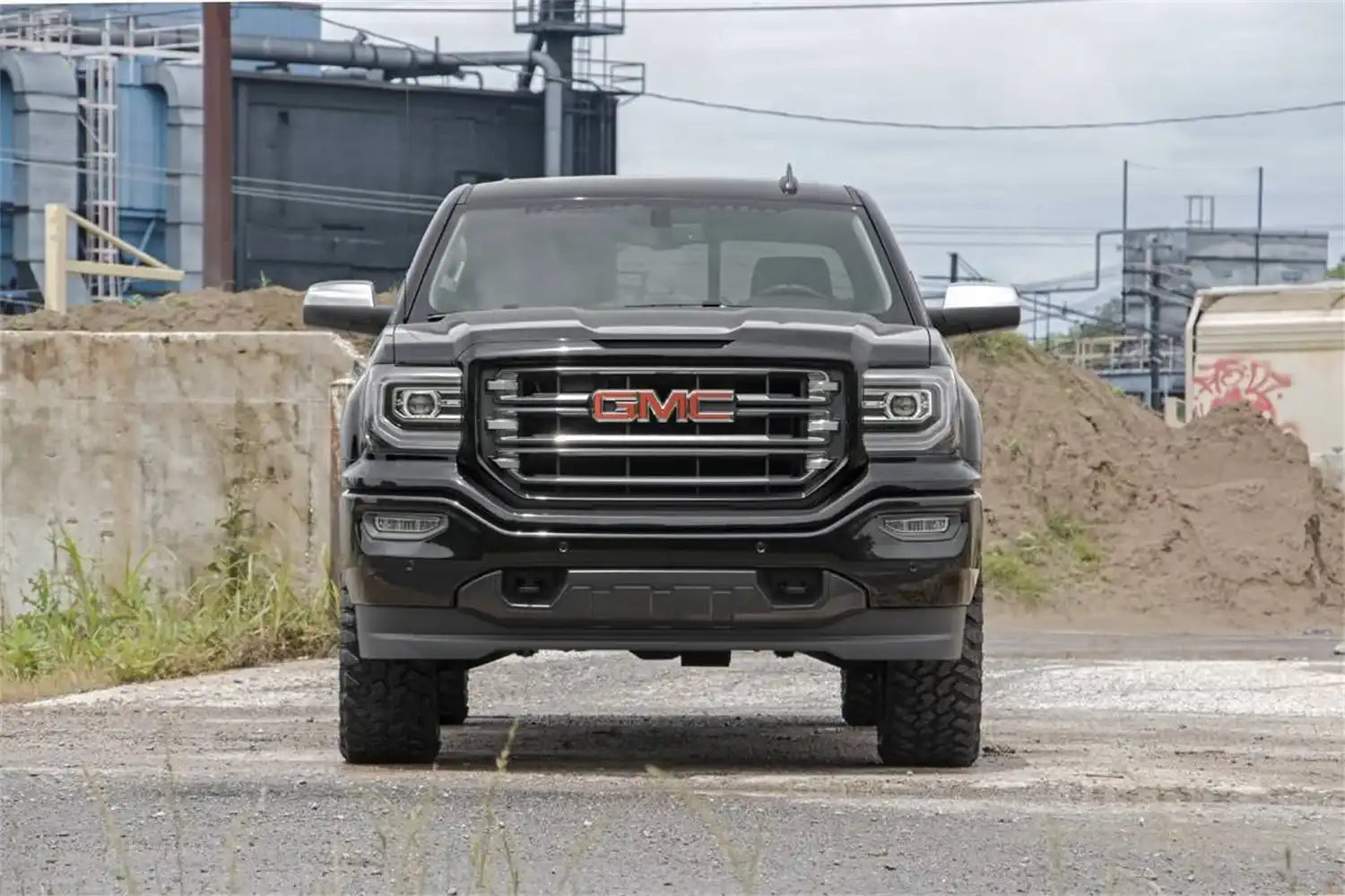 gmc-16-sierra1500-black-front-indst-194-20_1_1.jpg