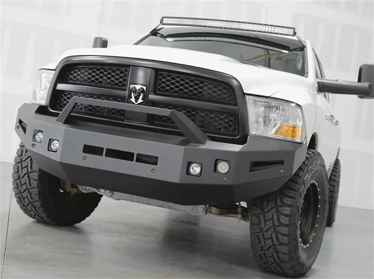 ici-alumilite-bumper-fbm96dgn-lifestyle.jpg