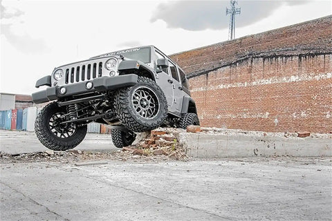 jeep-lift-kit_681s-installed-brick-crawl_1.jpg