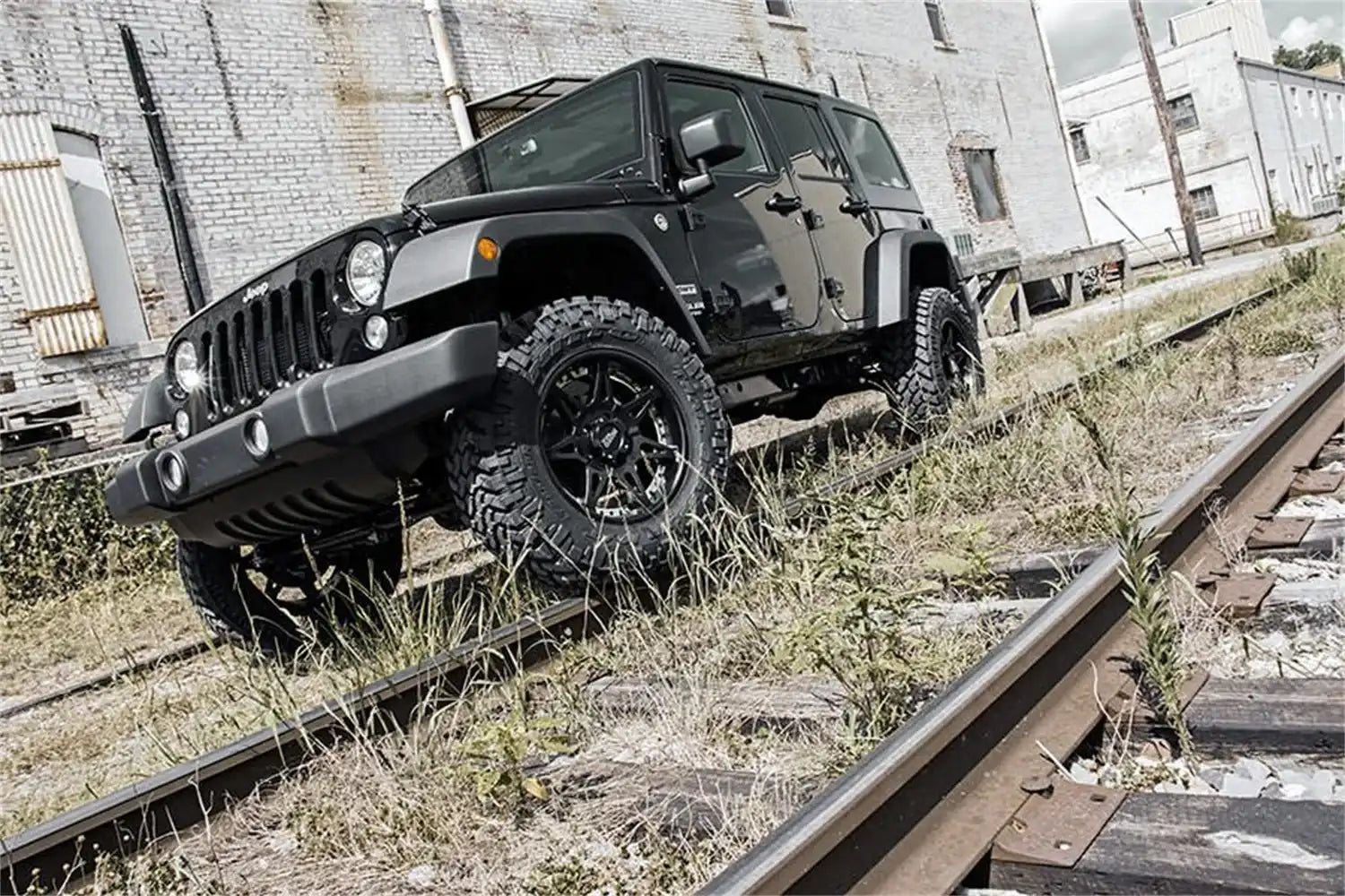 jeep-lift-kit_perf679-installed-tracks_1_1_1.jpg