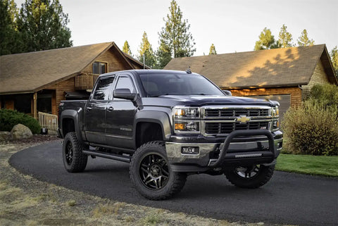 lund_47121203_bullbarblack_lifestyle.jpg