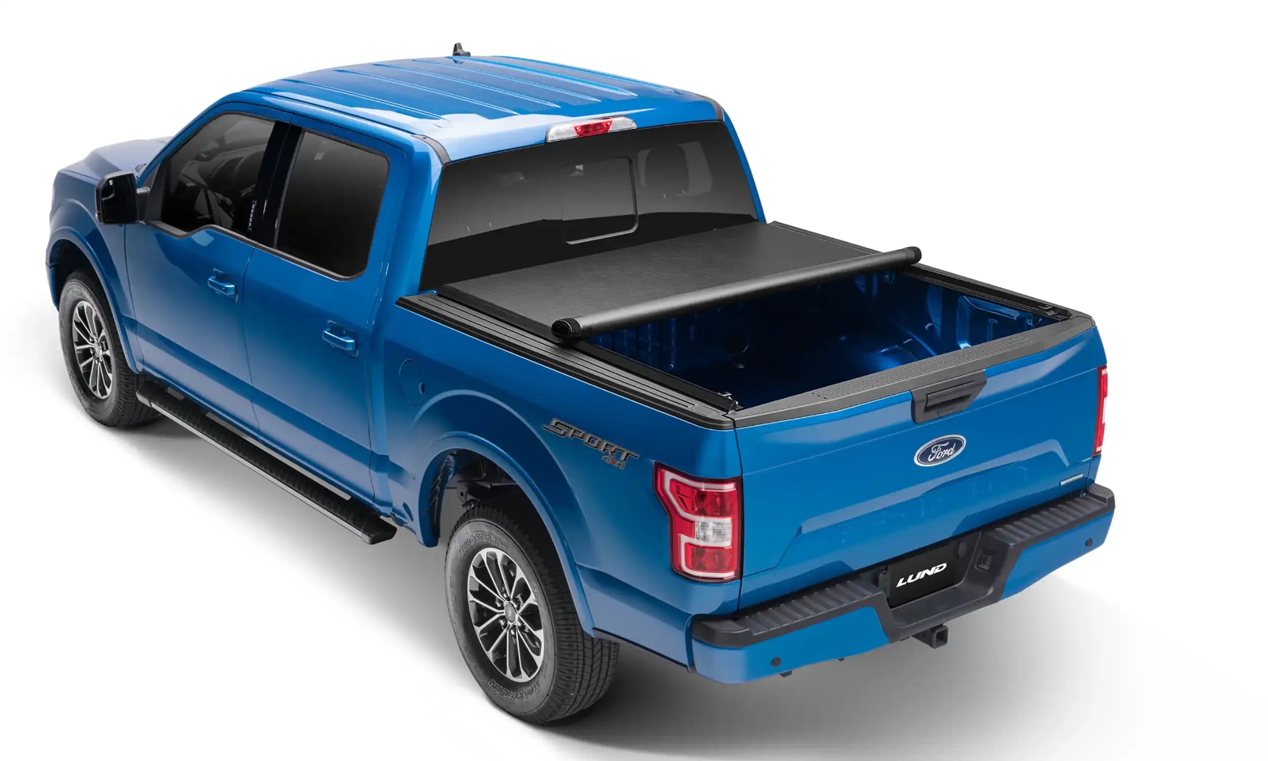 lund_rollup_tonneaucover_mounted_960351.jpg