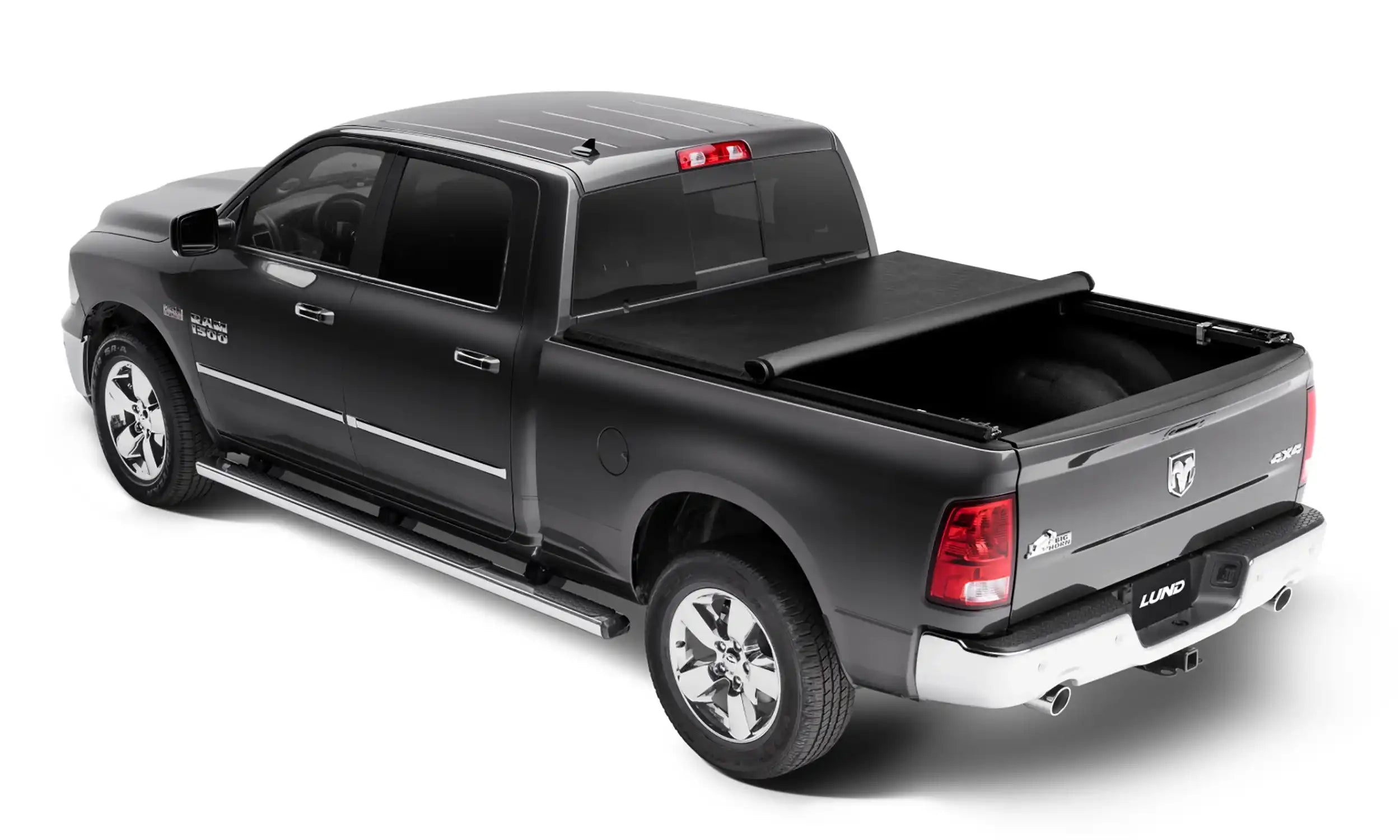lund_rollup_tonneaucover_mounted_96067.jpg