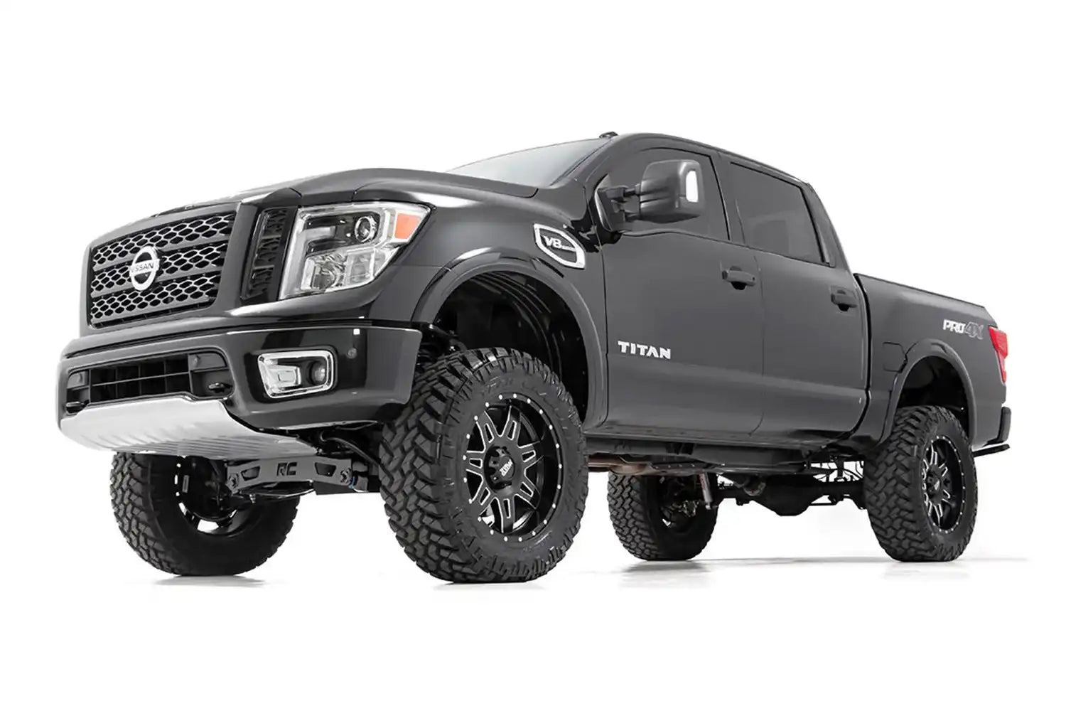 nissan-17-titan-black-87820.jpg