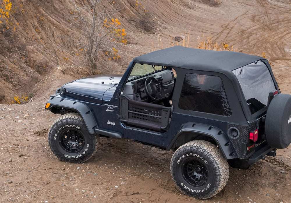 rampage_framelesstop_jeep_106535_lifestyle01.jpg