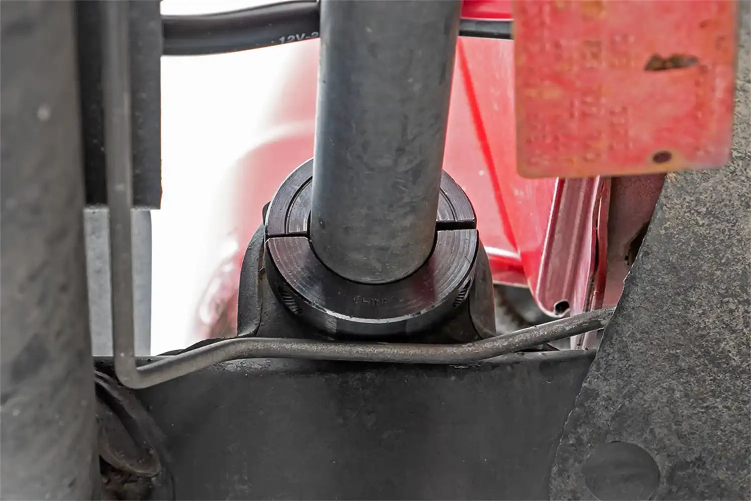 tj-swaybar-clamp2.jpg