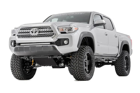 toyota-16-tacoma-silver-fd-studio-748n2_1_2.jpg