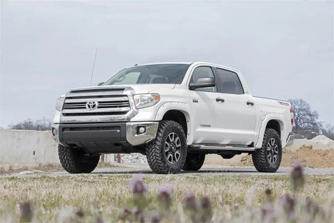 toyota-16-tundra-870-fdmid-outdoor_2_1.jpg