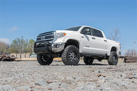 toyota-16-tundra-white-fd-trains-773n2_3_1_1.jpg