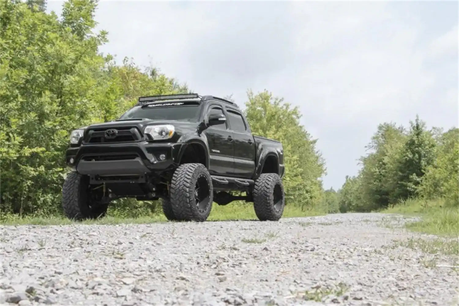 toyota-2013-tacoma-747-20-fdfar-outdoor_3_1_1.jpg