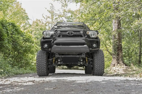 toyota-2013-tacoma-747-20-frontlow-outdoor_2_1_1.jpg