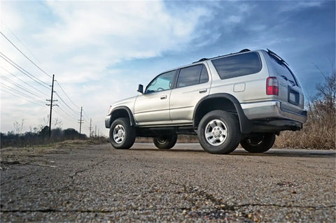 toyota-lift-kit_771n2-installed-2_1_2.jpg