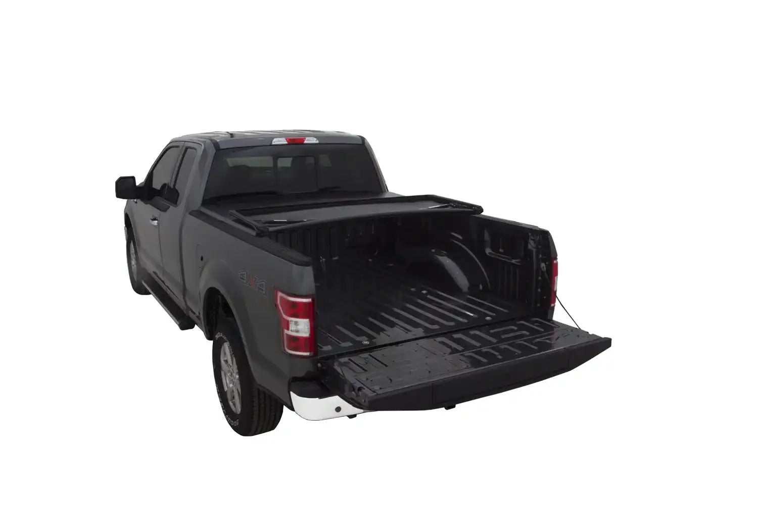 trifold_tonneaucover_mounted_95076.jpg