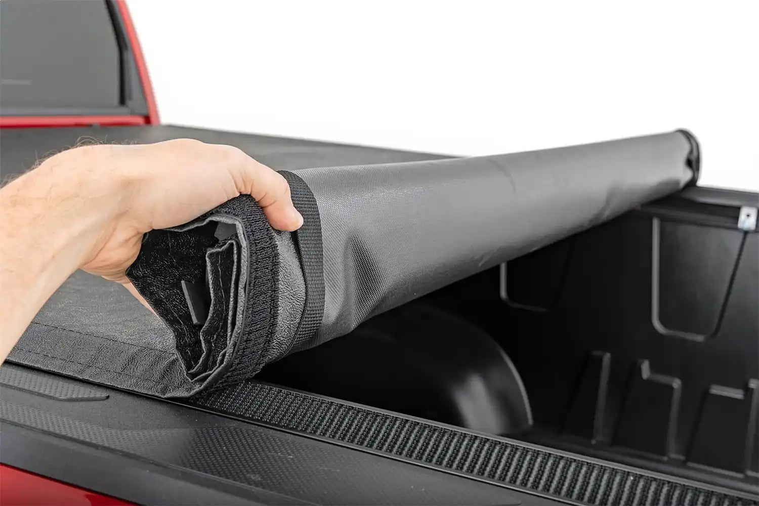 tundra-soft-roll-up-cover-install3_1.jpg